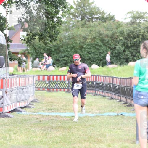 21.06.2026 - 29. Vierlanden-Triathlon Andreas Tolksdorf http://msf.ph/oto/9894352 21.06.2026 14:46:59 Ziel 1214, 1214 meine-sportfotos.de