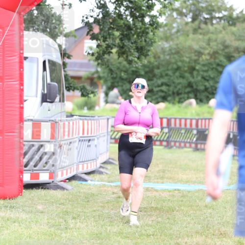 21.06.2026 - 29. Vierlanden-Triathlon Andreas Tolksdorf http://msf.ph/oto/9894373 21.06.2026 14:47:14 Ziel 276, 1208, 276, 1208 meine-sportfotos.de