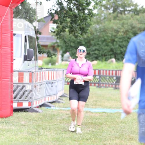 21.06.2026 - 29. Vierlanden-Triathlon Andreas Tolksdorf http://msf.ph/oto/9894375 21.06.2026 14:47:14 Ziel 276, 1208, 276, 1208 meine-sportfotos.de