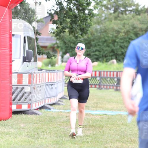 21.06.2026 - 29. Vierlanden-Triathlon Andreas Tolksdorf http://msf.ph/oto/9894378 21.06.2026 14:47:14 Ziel 276, 1208, 276, 1208 meine-sportfotos.de