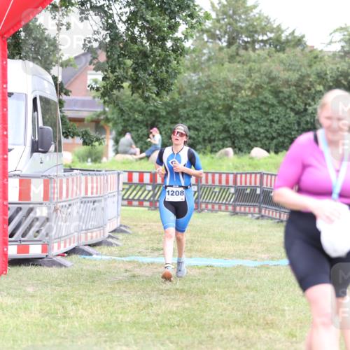 21.06.2026 - 29. Vierlanden-Triathlon Andreas Tolksdorf http://msf.ph/oto/9894392 21.06.2026 14:47:23 Ziel 1208, 1208 meine-sportfotos.de