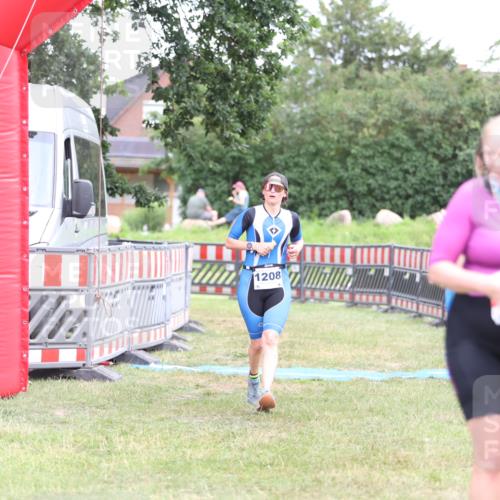 21.06.2026 - 29. Vierlanden-Triathlon Andreas Tolksdorf http://msf.ph/oto/9894397 21.06.2026 14:47:23 Ziel 1208, 1208 meine-sportfotos.de