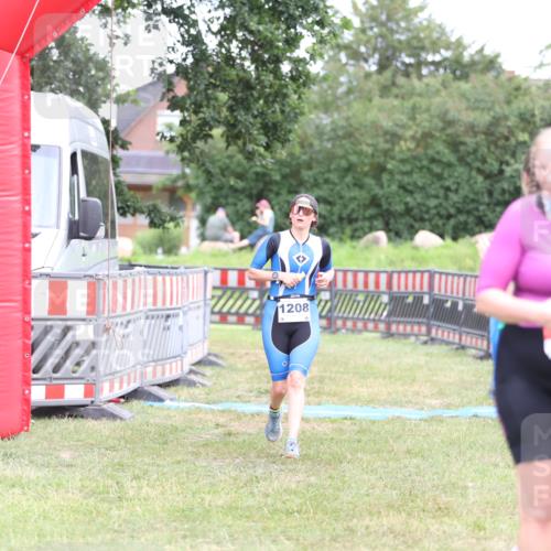 21.06.2026 - 29. Vierlanden-Triathlon Andreas Tolksdorf http://msf.ph/oto/9894398 21.06.2026 14:47:23 Ziel 1208, 1208 meine-sportfotos.de