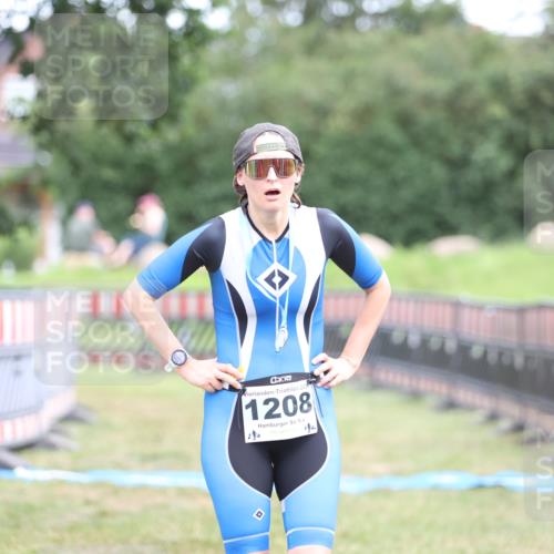 21.06.2026 - 29. Vierlanden-Triathlon Andreas Tolksdorf http://msf.ph/oto/9894400 21.06.2026 14:47:31 Ziel  meine-sportfotos.de