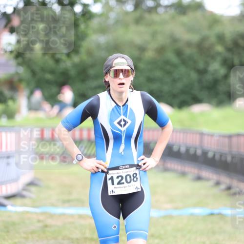 21.06.2026 - 29. Vierlanden-Triathlon Andreas Tolksdorf http://msf.ph/oto/9894401 21.06.2026 14:47:31 Ziel  meine-sportfotos.de