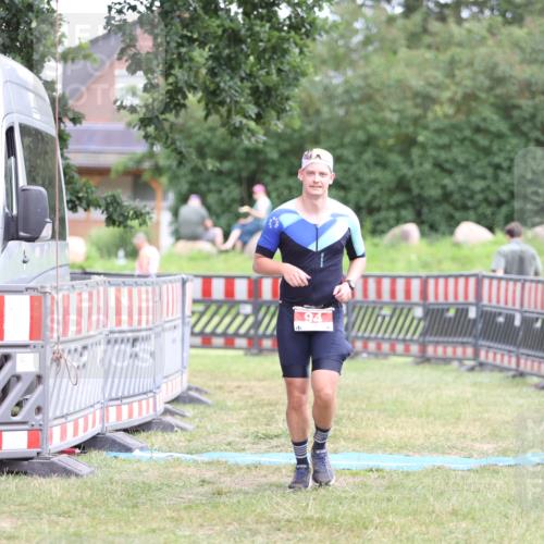21.06.2026 - 29. Vierlanden-Triathlon Andreas Tolksdorf http://msf.ph/oto/9894410 21.06.2026 14:48:14 Ziel 94, 94 meine-sportfotos.de