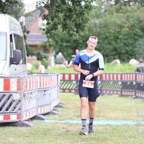 21.06.2026 - 29. Vierlanden-Triathlon Andreas Tolksdorf http://msf.ph/oto/9894416 21.06.2026 14:48:14 Ziel 94, 94 meine-sportfotos.de