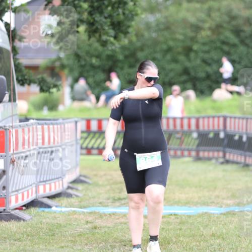 21.06.2026 - 29. Vierlanden-Triathlon Andreas Tolksdorf http://msf.ph/oto/9894434 21.06.2026 14:50:11 Ziel 864, 864 meine-sportfotos.de