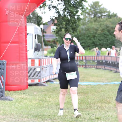 21.06.2026 - 29. Vierlanden-Triathlon Andreas Tolksdorf http://msf.ph/oto/9894438 21.06.2026 14:50:17 Ziel  meine-sportfotos.de