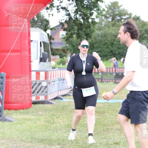 21.06.2026 - 29. Vierlanden-Triathlon Andreas Tolksdorf http://msf.ph/oto/9894442 21.06.2026 14:50:17 Ziel  meine-sportfotos.de