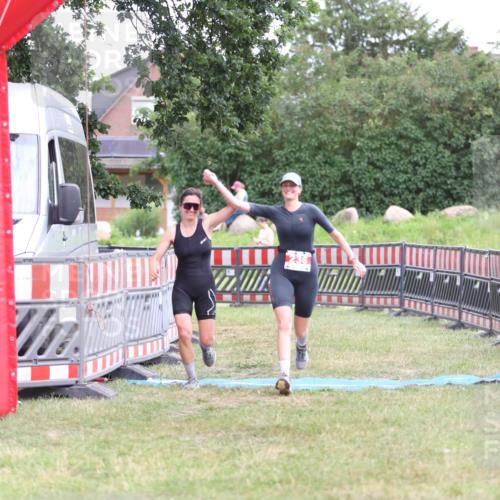 21.06.2026 - 29. Vierlanden-Triathlon Andreas Tolksdorf http://msf.ph/oto/9894448 21.06.2026 14:50:49 Ziel 236, 236 meine-sportfotos.de