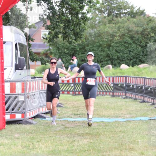 21.06.2026 - 29. Vierlanden-Triathlon Andreas Tolksdorf http://msf.ph/oto/9894453 21.06.2026 14:50:49 Ziel 236, 236 meine-sportfotos.de