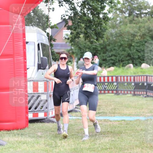 21.06.2026 - 29. Vierlanden-Triathlon Andreas Tolksdorf http://msf.ph/oto/9894468 21.06.2026 14:50:50 Ziel 236, 236 meine-sportfotos.de