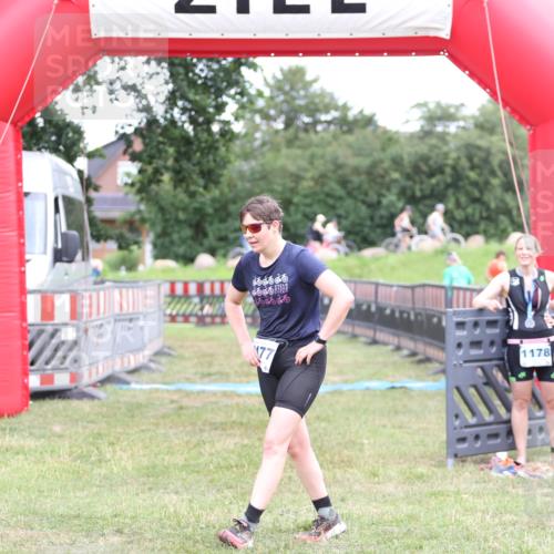 21.06.2026 - 29. Vierlanden-Triathlon Andreas Tolksdorf http://msf.ph/oto/9894511 21.06.2026 14:57:19 Ziel  meine-sportfotos.de