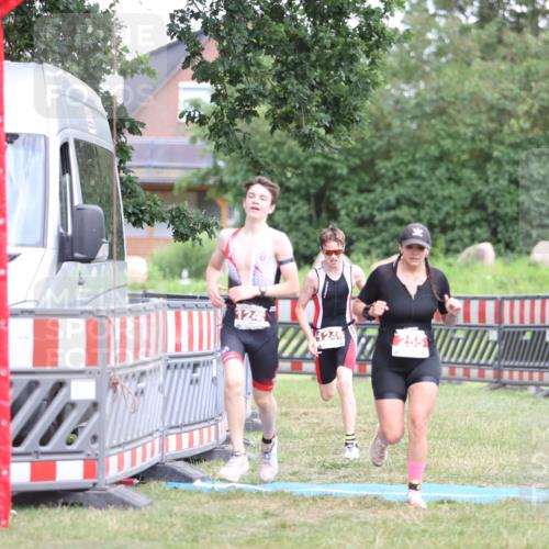 21.06.2026 - 29. Vierlanden-Triathlon Andreas Tolksdorf http://msf.ph/oto/9894562 21.06.2026 15:05:05 Ziel 255, 1245, 1246, 255, 1245, 1246 meine-sportfotos.de