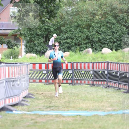 21.06.2026 - 29. Vierlanden-Triathlon Andreas Tolksdorf http://msf.ph/oto/9894575 21.06.2026 15:05:31 Ziel 1252, 1252 meine-sportfotos.de