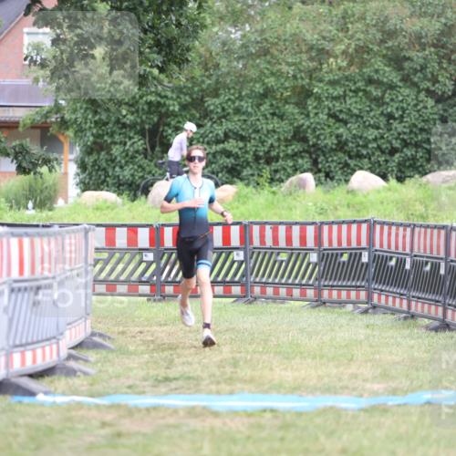 21.06.2026 - 29. Vierlanden-Triathlon Andreas Tolksdorf http://msf.ph/oto/9894577 21.06.2026 15:05:31 Ziel 1252, 1252 meine-sportfotos.de