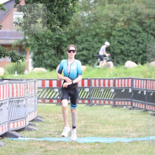 21.06.2026 - 29. Vierlanden-Triathlon Andreas Tolksdorf http://msf.ph/oto/9894596 21.06.2026 15:05:32 Ziel 1252, 1252 meine-sportfotos.de