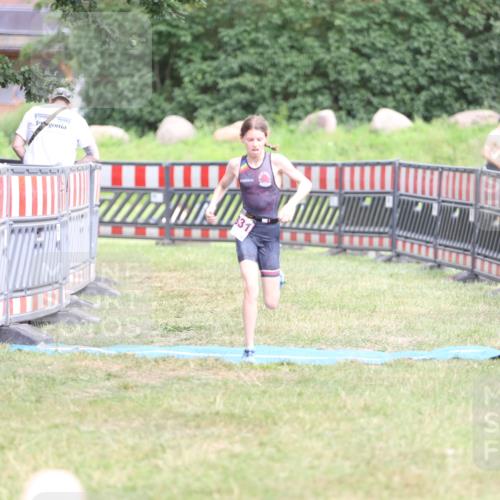 21.06.2026 - 29. Vierlanden-Triathlon Andreas Tolksdorf http://msf.ph/oto/9894623 21.06.2026 15:06:45 Ziel 1331, 1331 meine-sportfotos.de
