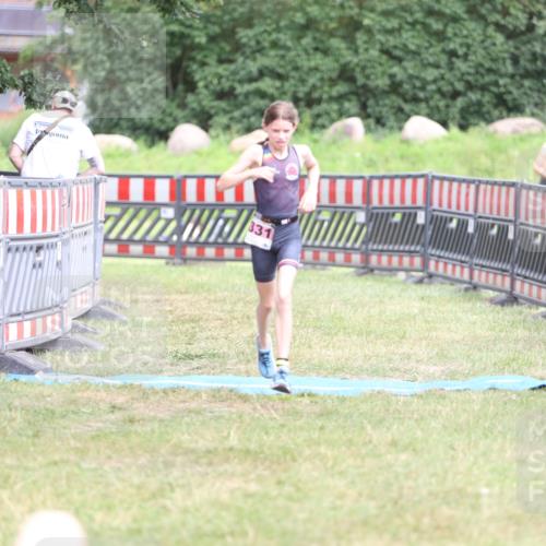 21.06.2026 - 29. Vierlanden-Triathlon Andreas Tolksdorf http://msf.ph/oto/9894627 21.06.2026 15:06:45 Ziel 1331, 1331 meine-sportfotos.de