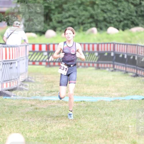 21.06.2026 - 29. Vierlanden-Triathlon Andreas Tolksdorf http://msf.ph/oto/9894628 21.06.2026 15:06:46 Ziel 1331, 1331 meine-sportfotos.de