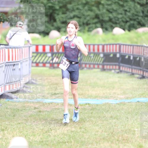 21.06.2026 - 29. Vierlanden-Triathlon Andreas Tolksdorf http://msf.ph/oto/9894631 21.06.2026 15:06:46 Ziel 1331, 1331 meine-sportfotos.de