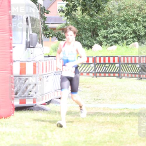 21.06.2026 - 29. Vierlanden-Triathlon Andreas Tolksdorf http://msf.ph/oto/9894637 21.06.2026 15:07:07 Ziel 1247, 1247 meine-sportfotos.de