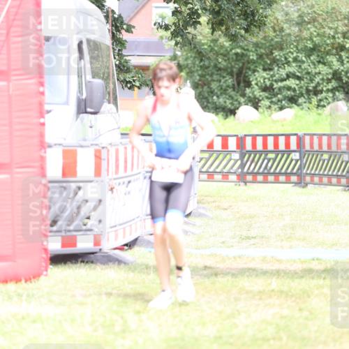 21.06.2026 - 29. Vierlanden-Triathlon Andreas Tolksdorf http://msf.ph/oto/9894641 21.06.2026 15:07:07 Ziel 1247, 1247 meine-sportfotos.de