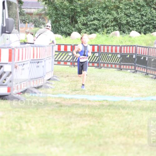21.06.2026 - 29. Vierlanden-Triathlon Andreas Tolksdorf http://msf.ph/oto/9894651 21.06.2026 15:07:17 Ziel 1296, 1312, 1328, 1296, 1312, 1328 meine-sportfotos.de