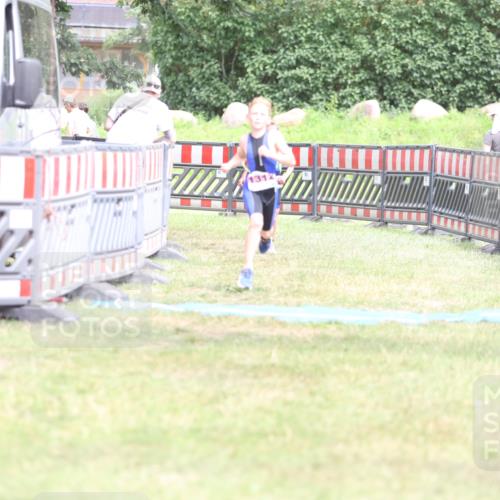 21.06.2026 - 29. Vierlanden-Triathlon Andreas Tolksdorf http://msf.ph/oto/9894655 21.06.2026 15:07:17 Ziel 1296, 1312, 1328, 1296, 1312, 1328 meine-sportfotos.de