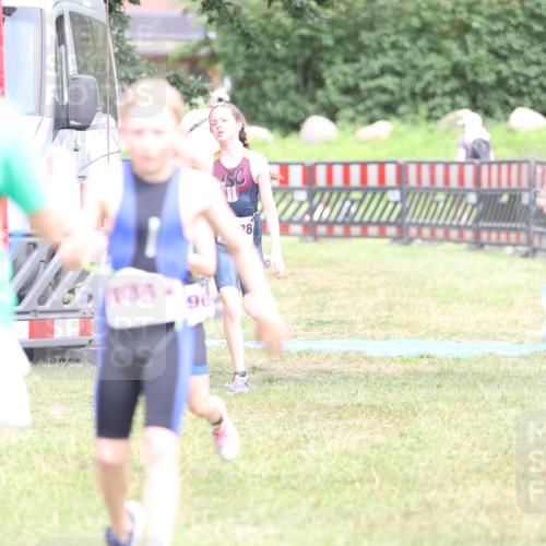 21.06.2026 - 29. Vierlanden-Triathlon Andreas Tolksdorf http://msf.ph/oto/9894672 21.06.2026 15:07:21 Ziel 1251, 1296, 1312, 1328, 1251, 1296, 1312, 1328 meine-sportfotos.de
