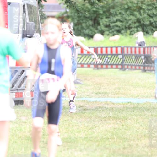 21.06.2026 - 29. Vierlanden-Triathlon Andreas Tolksdorf http://msf.ph/oto/9894676 21.06.2026 15:07:21 Ziel 1251, 1296, 1312, 1328, 1251, 1296, 1312, 1328 meine-sportfotos.de
