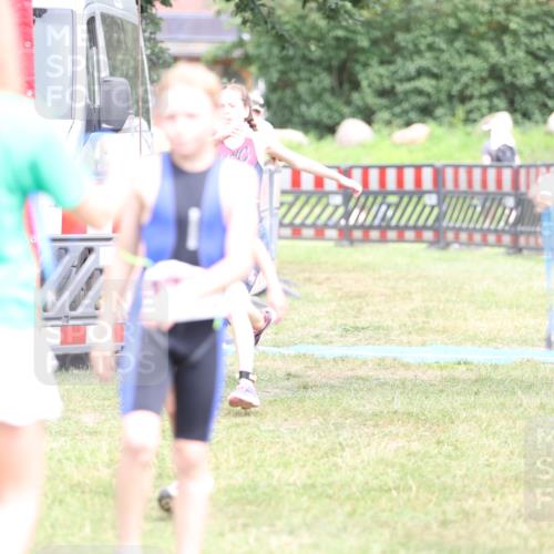 21.06.2026 - 29. Vierlanden-Triathlon Andreas Tolksdorf http://msf.ph/oto/9894677 21.06.2026 15:07:21 Ziel 1251, 1296, 1312, 1328, 1251, 1296, 1312, 1328 meine-sportfotos.de