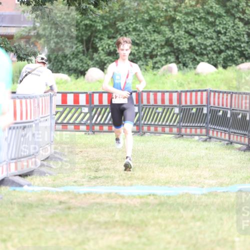 21.06.2026 - 29. Vierlanden-Triathlon Andreas Tolksdorf http://msf.ph/oto/9894687 21.06.2026 15:07:28 Ziel 1251, 1328, 1330, 1251, 1328, 1330 meine-sportfotos.de