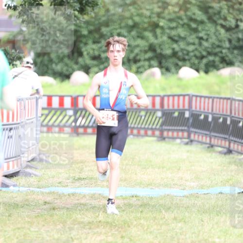 21.06.2026 - 29. Vierlanden-Triathlon Andreas Tolksdorf http://msf.ph/oto/9894700 21.06.2026 15:07:30 Ziel 1251, 1330, 1251, 1330 meine-sportfotos.de
