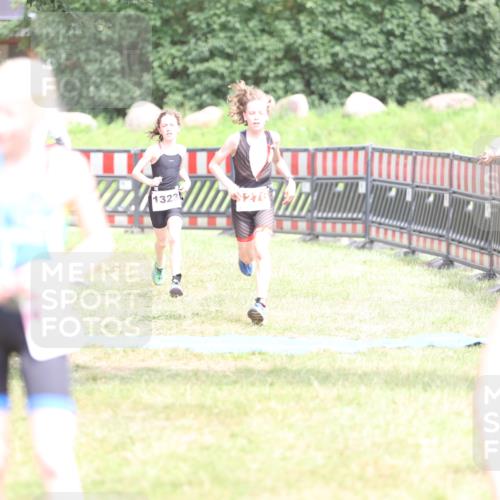 21.06.2026 - 29. Vierlanden-Triathlon Andreas Tolksdorf http://msf.ph/oto/9894714 21.06.2026 15:07:39 Ziel 1276, 1313, 1330, 1333, 1276, 1313, 1330, 1333 meine-sportfotos.de