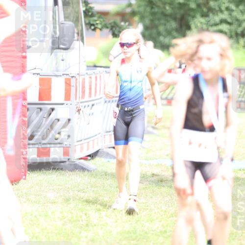 21.06.2026 - 29. Vierlanden-Triathlon Andreas Tolksdorf http://msf.ph/oto/9894737 21.06.2026 15:07:47 Ziel 1272, 1276, 1284, 1313, 1333, 1272, 1276, 1284, 1313, 1333 meine-sportfotos.de