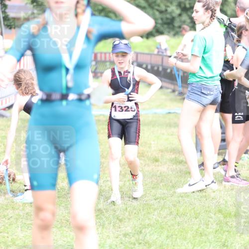 21.06.2026 - 29. Vierlanden-Triathlon Andreas Tolksdorf http://msf.ph/oto/9894782 21.06.2026 15:08:35 Ziel 1231, 1265, 1299, 1300, 1323, 1324, 1231, 1265, 1299, 1300, 1323, 1324 meine-sportfotos.de
