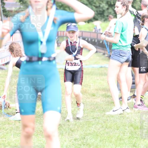 21.06.2026 - 29. Vierlanden-Triathlon Andreas Tolksdorf http://msf.ph/oto/9894783 21.06.2026 15:08:35 Ziel 1231, 1265, 1299, 1300, 1323, 1324, 1231, 1265, 1299, 1300, 1323, 1324 meine-sportfotos.de