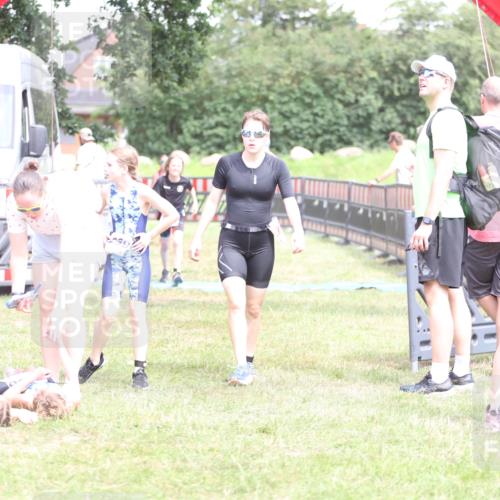 21.06.2026 - 29. Vierlanden-Triathlon Andreas Tolksdorf http://msf.ph/oto/9894796 21.06.2026 15:08:51 Ziel 1231, 1254, 1297, 1231, 1254, 1297 meine-sportfotos.de