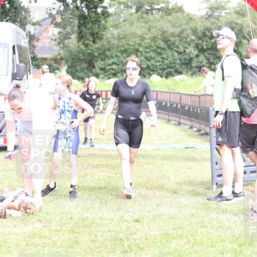21.06.2026 - 29. Vierlanden-Triathlon Andreas Tolksdorf http://msf.ph/oto/9894797 21.06.2026 15:08:51 Ziel 1231, 1254, 1297, 1231, 1254, 1297 meine-sportfotos.de