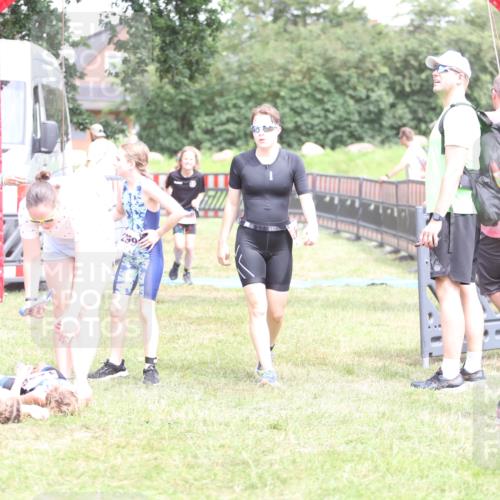 21.06.2026 - 29. Vierlanden-Triathlon Andreas Tolksdorf http://msf.ph/oto/9894801 21.06.2026 15:08:51 Ziel 1231, 1254, 1297, 1231, 1254, 1297 meine-sportfotos.de