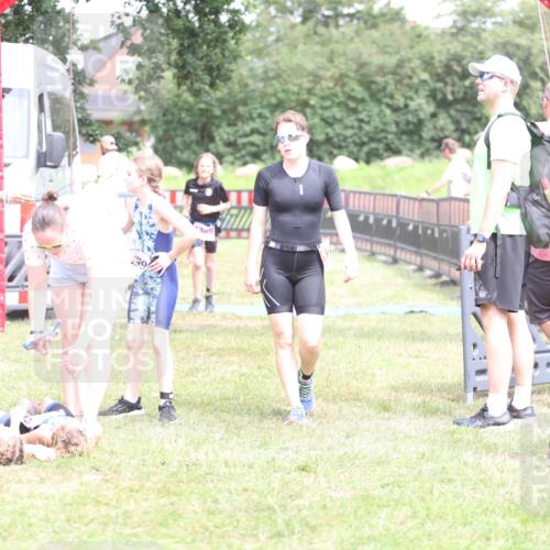 21.06.2026 - 29. Vierlanden-Triathlon Andreas Tolksdorf http://msf.ph/oto/9894803 21.06.2026 15:08:51 Ziel 1231, 1254, 1297, 1231, 1254, 1297 meine-sportfotos.de