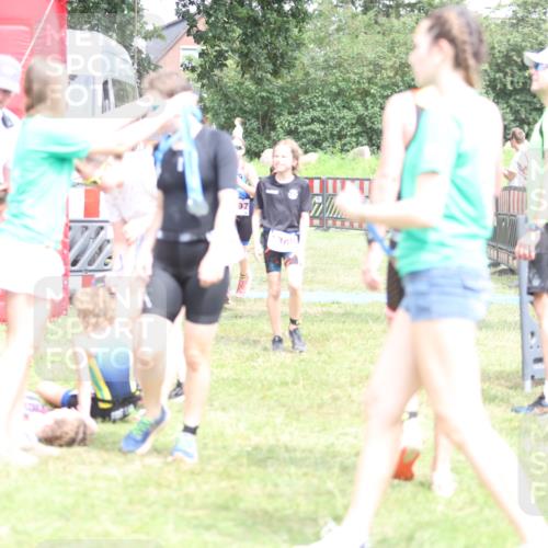 21.06.2026 - 29. Vierlanden-Triathlon Andreas Tolksdorf http://msf.ph/oto/9894808 21.06.2026 15:08:54 Ziel 1254, 1297, 1254, 1297 meine-sportfotos.de