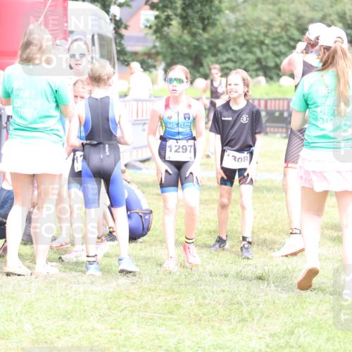 21.06.2026 - 29. Vierlanden-Triathlon Andreas Tolksdorf http://msf.ph/oto/9894814 21.06.2026 15:08:58 Ziel 1254, 1297, 1254, 1297 meine-sportfotos.de