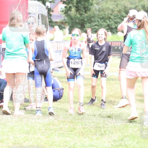 21.06.2026 - 29. Vierlanden-Triathlon Andreas Tolksdorf http://msf.ph/oto/9894816 21.06.2026 15:08:58 Ziel 1254, 1297, 1254, 1297 meine-sportfotos.de