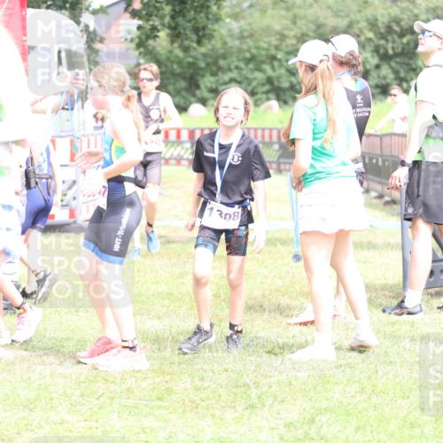 21.06.2026 - 29. Vierlanden-Triathlon Andreas Tolksdorf http://msf.ph/oto/9894823 21.06.2026 15:09:02 Ziel 1254, 1254 meine-sportfotos.de