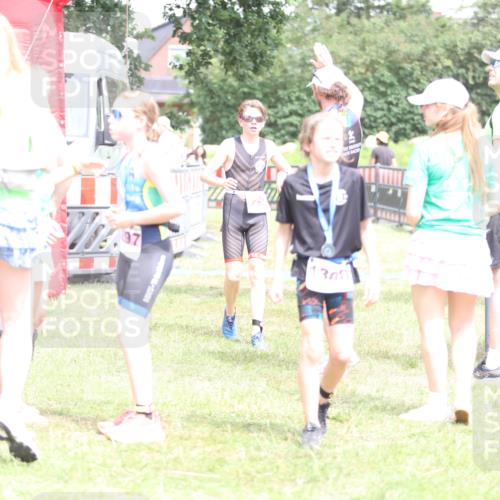 21.06.2026 - 29. Vierlanden-Triathlon Andreas Tolksdorf http://msf.ph/oto/9894827 21.06.2026 15:09:03 Ziel 1254, 1254 meine-sportfotos.de