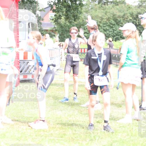 21.06.2026 - 29. Vierlanden-Triathlon Andreas Tolksdorf http://msf.ph/oto/9894833 21.06.2026 15:09:03 Ziel 1254, 1254 meine-sportfotos.de