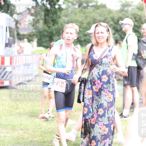 21.06.2026 - 29. Vierlanden-Triathlon Andreas Tolksdorf http://msf.ph/oto/9894836 21.06.2026 15:09:20 Ziel 1302, 1302 meine-sportfotos.de